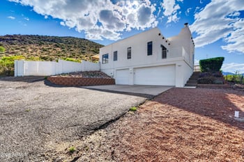 3150 Astro St, Hereford, AZ 85615