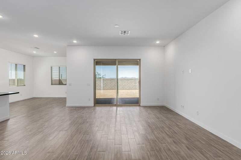 31512 Hayweather Ln, San Tan Valley, AZ 85143