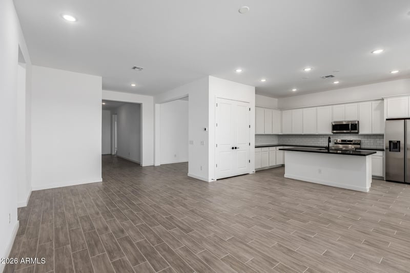31512 Hayweather Ln, San Tan Valley, AZ 85143