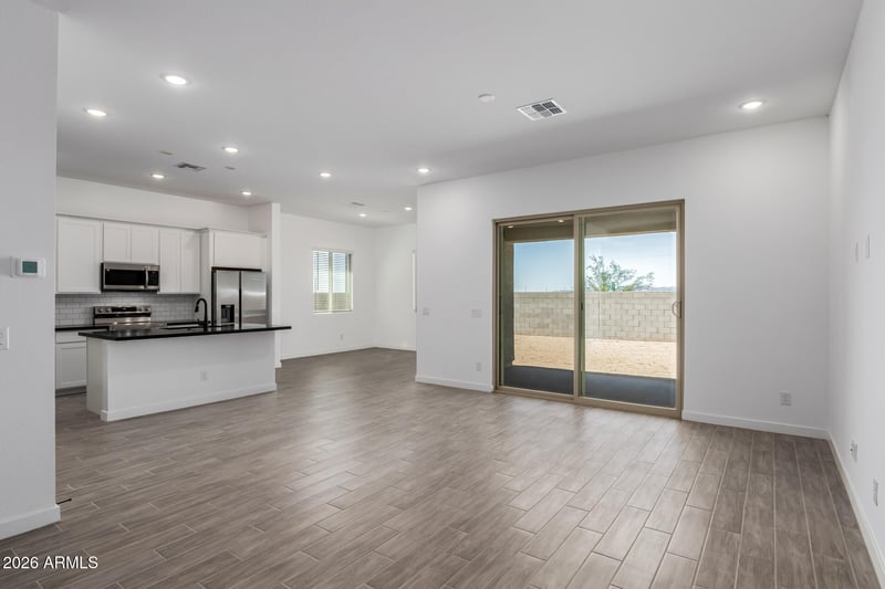 31512 Hayweather Ln, San Tan Valley, AZ 85143