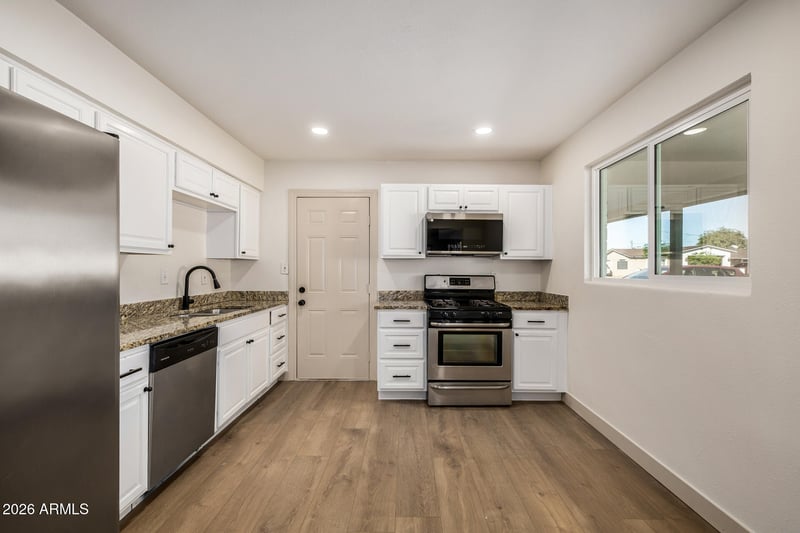 3152 24th Dr, Phoenix, AZ 85015