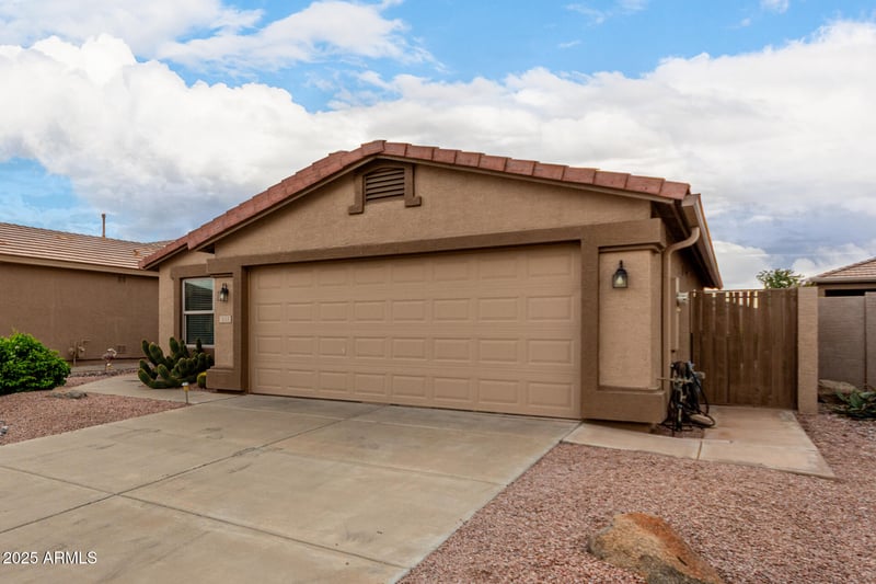 3153 Peach Tree Dr, Chandler, AZ 85249