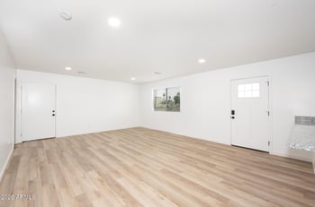 3153 Sweetwater Ave, Phoenix, AZ 85029