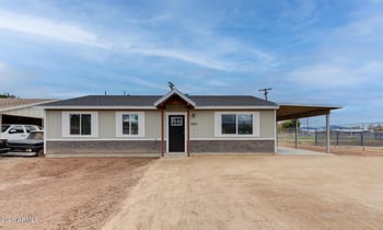 3153 Sweetwater Ave, Phoenix, AZ 85029