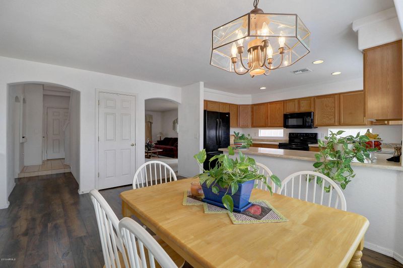 31535 N Blackfoot Dr, San Tan Valley, AZ 85143