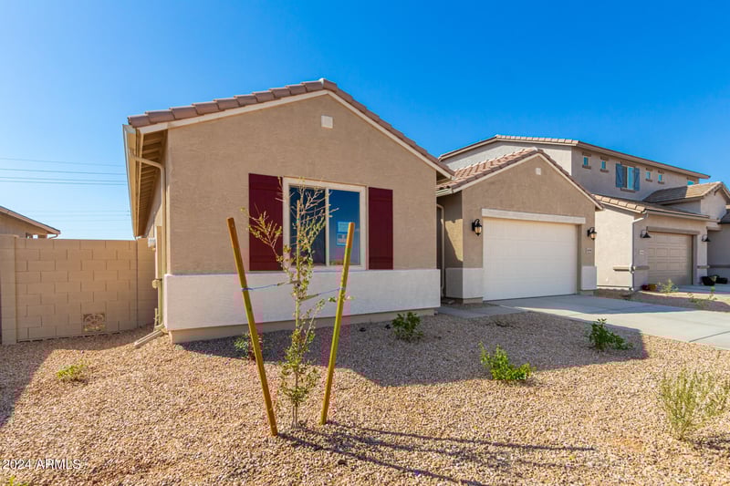 31550 Hayweather Ln, San Tan Valley, AZ 85143