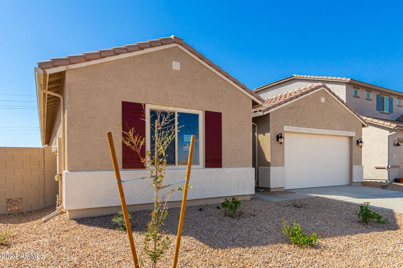 31550 Hayweather Ln, San Tan Valley, AZ 85143