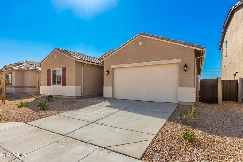 31550 Hayweather Ln, San Tan Valley, AZ 85143