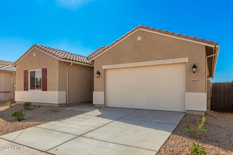 31550 Hayweather Ln, San Tan Valley, AZ 85143