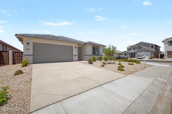 31564 Singing Meadow Ln, San Tan Valley, AZ 85143
