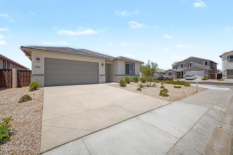 31564 Singing Meadow Ln, San Tan Valley, AZ 85143