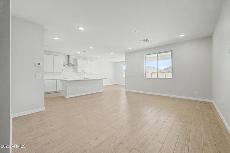 31564 Singing Meadow Ln, San Tan Valley, AZ 85143