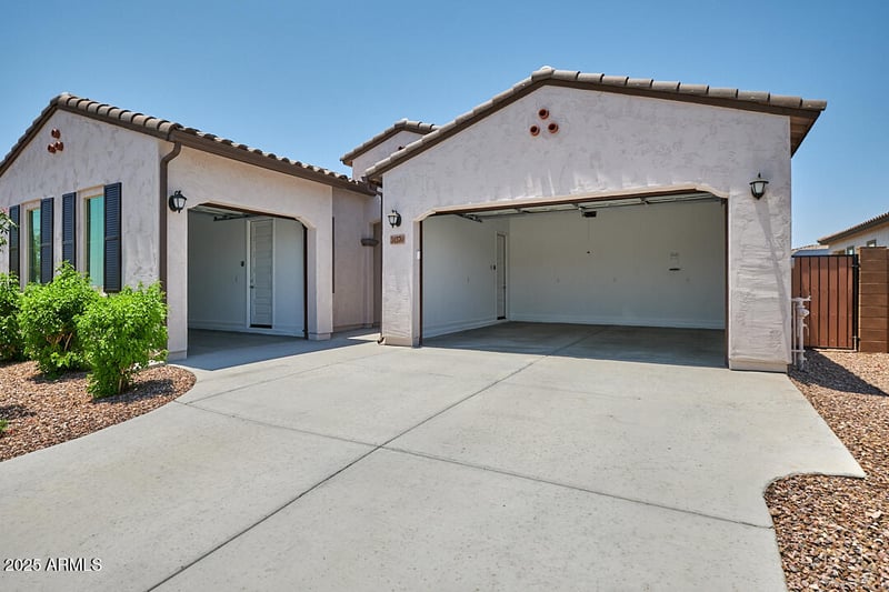 31570 123rd Ln, Peoria, AZ 85383
