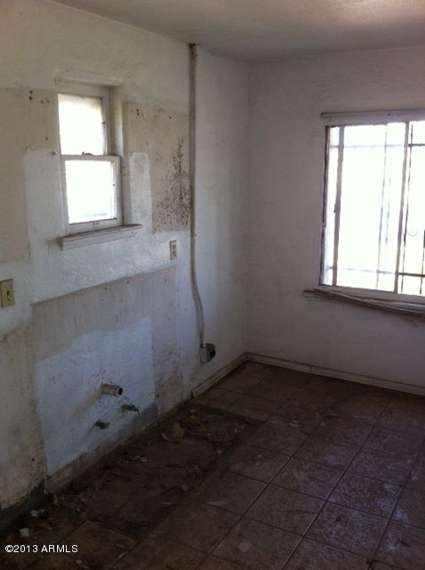 316 N 27th Dr, Phoenix, AZ 85009