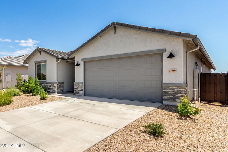 31619 Shady Pasture Ln, San Tan Valley, AZ 85143