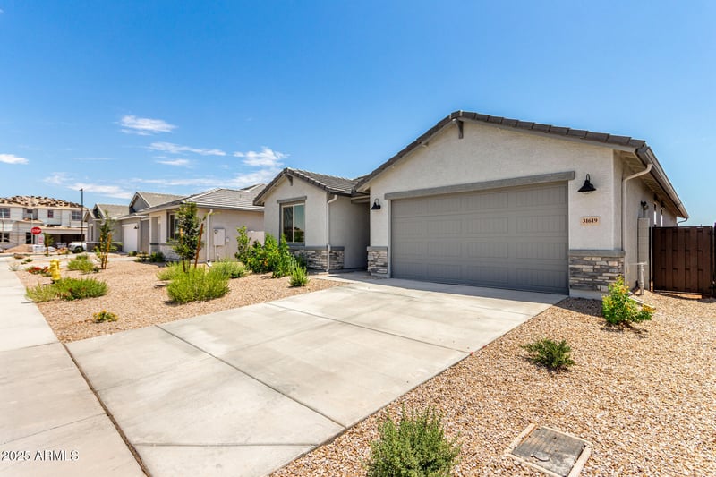 31619 Shady Pasture Ln, San Tan Valley, AZ 85143