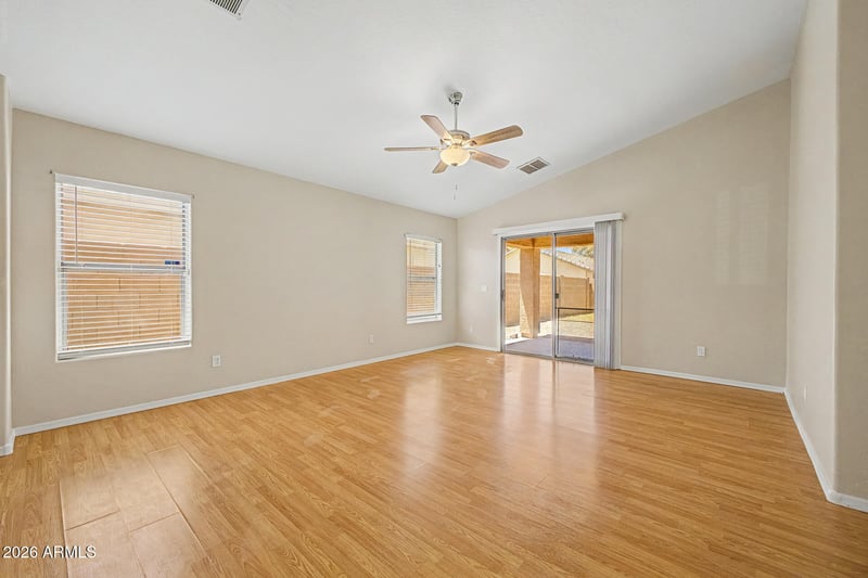 3162 Sunshine Butte Dr, San Tan Valley, AZ 85144