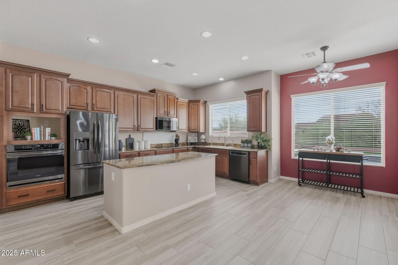 31626 21st Ln, Phoenix, AZ 85085