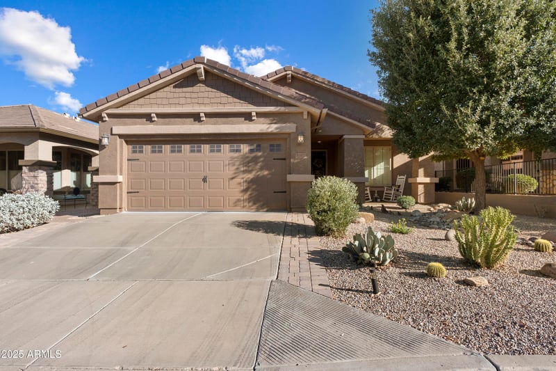31671 Poncho Ln, San Tan Valley, AZ 85143