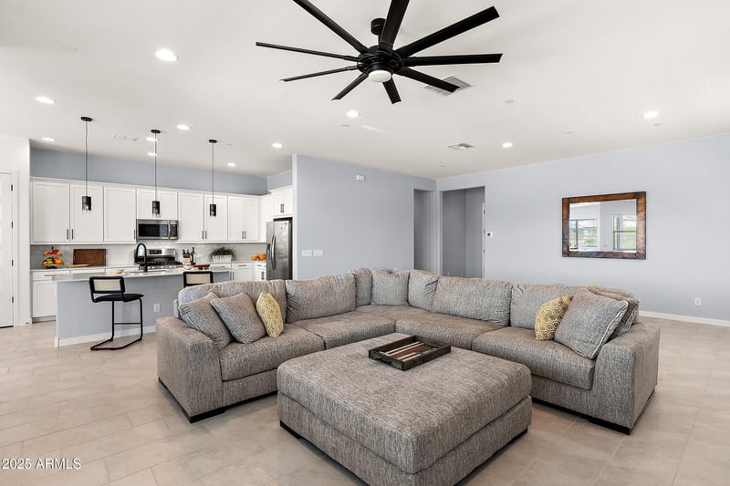31674 123rd Ave, Peoria, AZ 85383