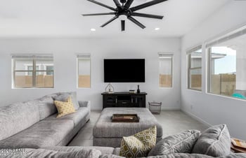 31674 123rd Ave, Peoria, AZ 85383