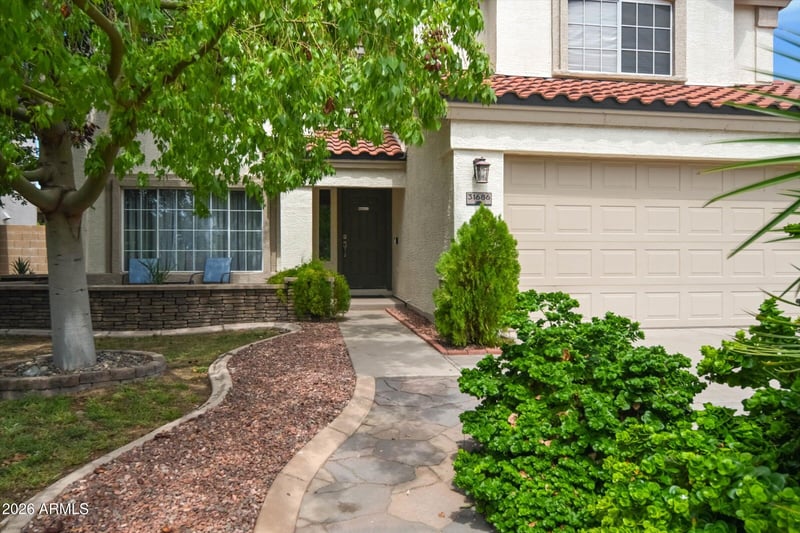 31686 Bobcat Way, San Tan Valley, AZ 85143