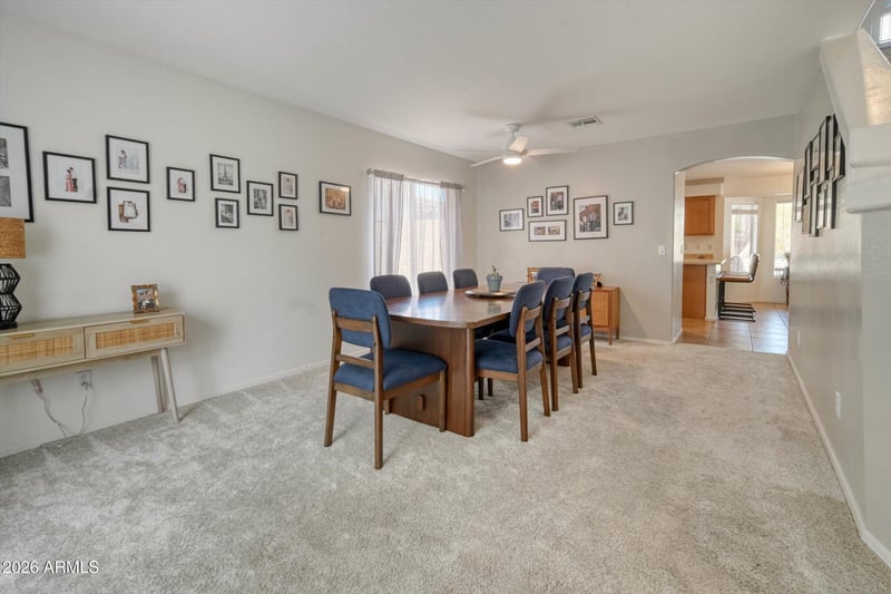 31686 Bobcat Way, San Tan Valley, AZ 85143