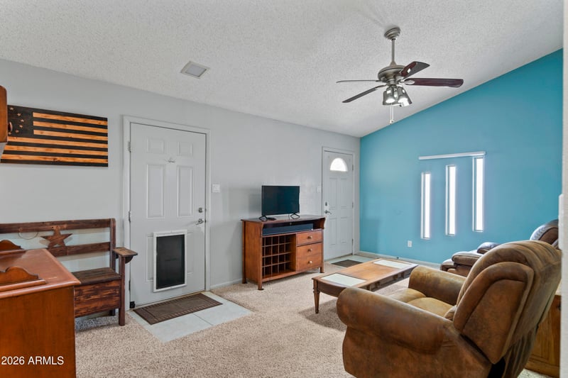 317 Peretz Cir, Morristown, AZ 85342