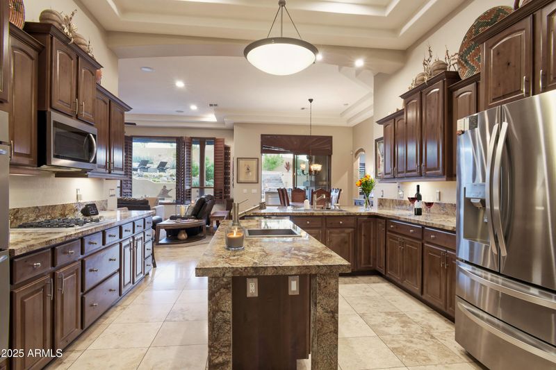 317 W Olesen Rd, Phoenix, AZ 85085