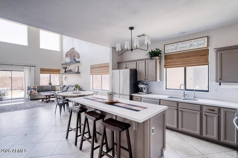 3173 W Five Mile Peak Dr, San Tan Valley, AZ 85144