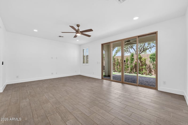 31738 24th Dr, Phoenix, AZ 85085