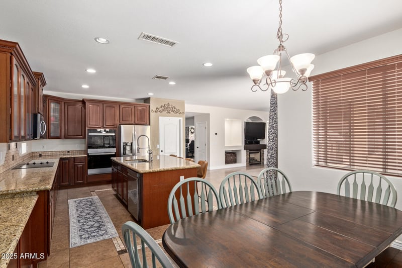 3177 Sierra St, Gilbert, AZ 85295