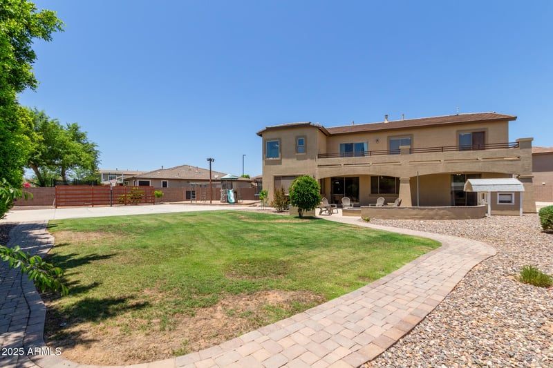 3177 Sierra St, Gilbert, AZ 85295