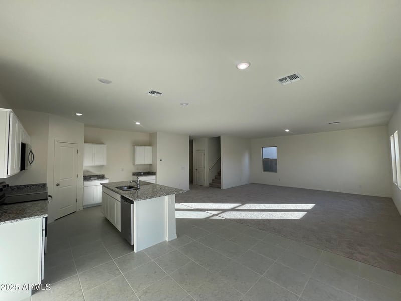 31773 Hay Bale Dr, San Tan Valley, AZ 85140