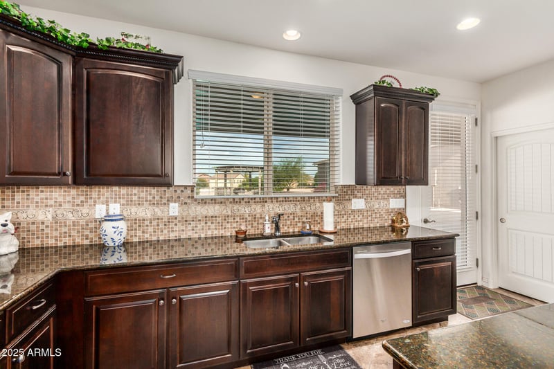 3178 Roberts Rd, San Tan Valley, AZ 85144