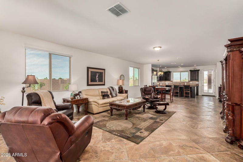 3178 Roberts Rd, San Tan Valley, AZ 85144