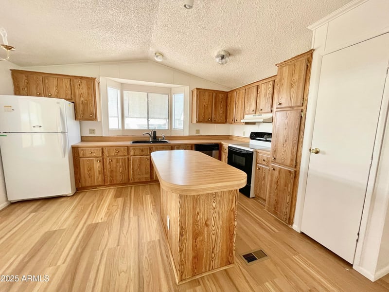318 Crismon Rd #83, Mesa, AZ 85208