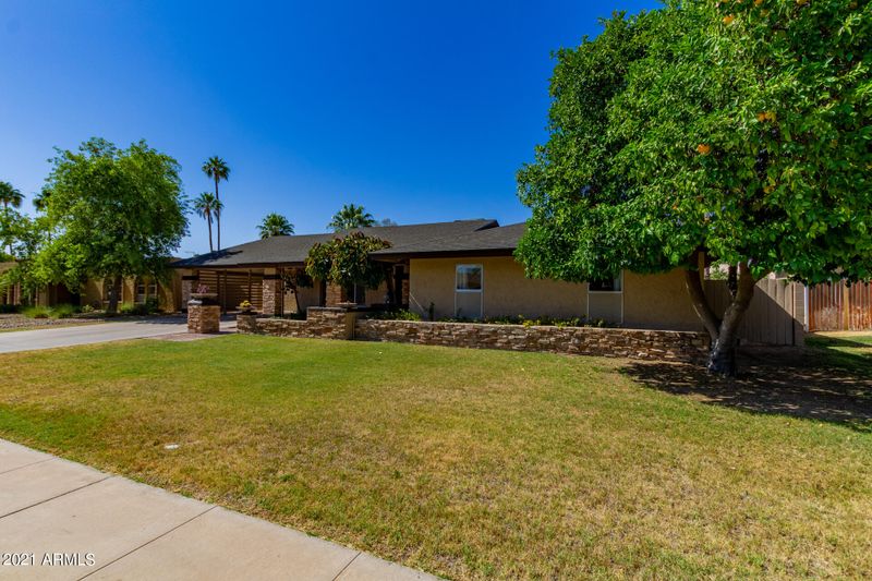 318 E Acapulco Ln, Phoenix, AZ 85022