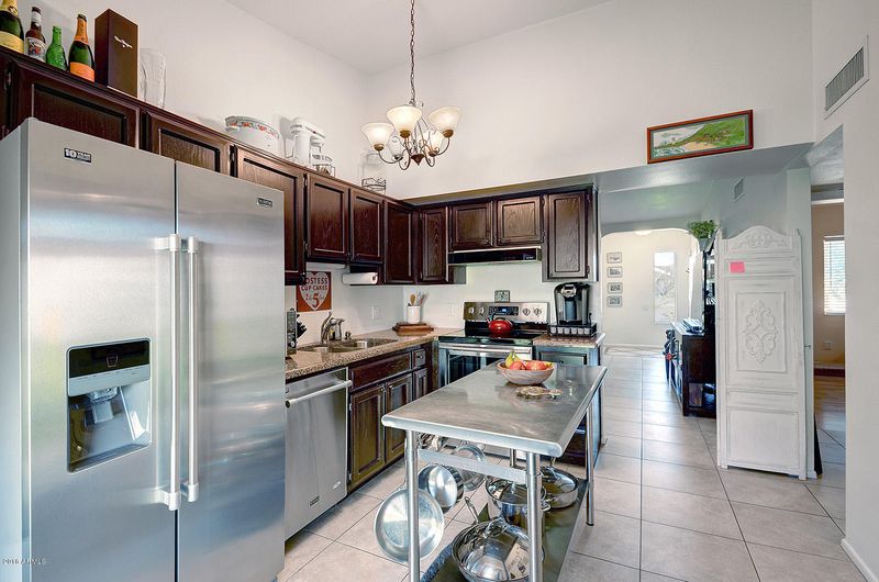 318 E Sequoia Dr, Phoenix, AZ 85024