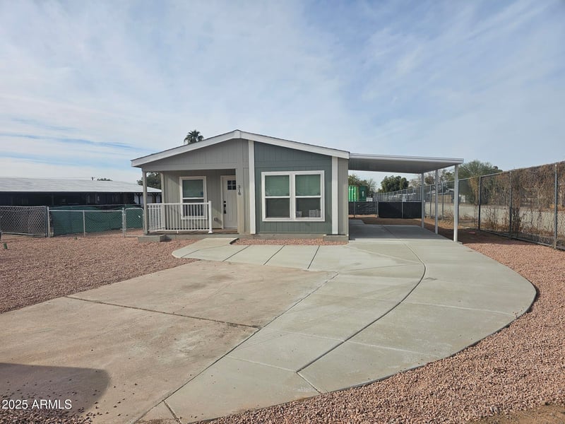 318 Ellsworth Rd, Mesa, AZ 85208