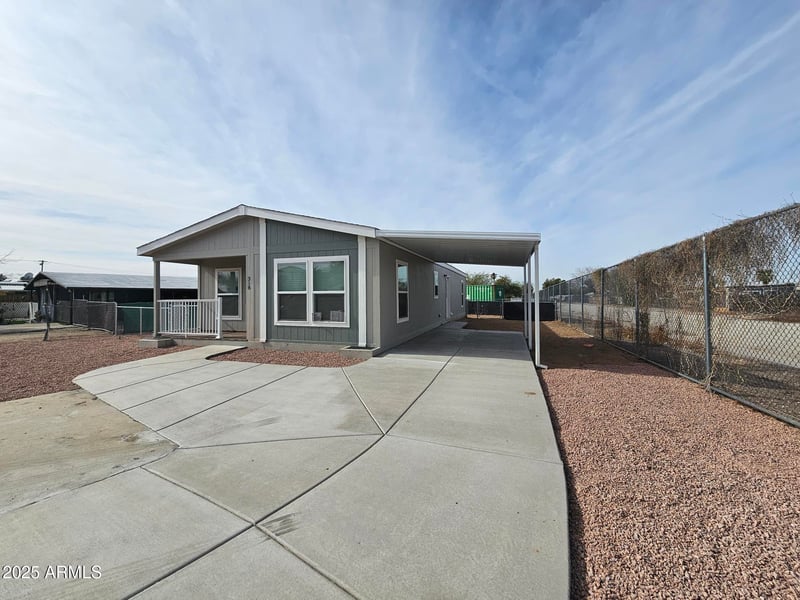 318 Ellsworth Rd, Mesa, AZ 85208