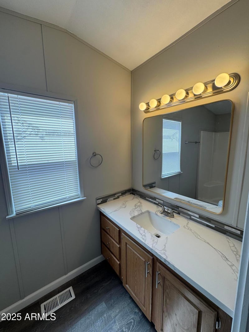 318 Pinal Dr, Apache Junction, AZ 85120