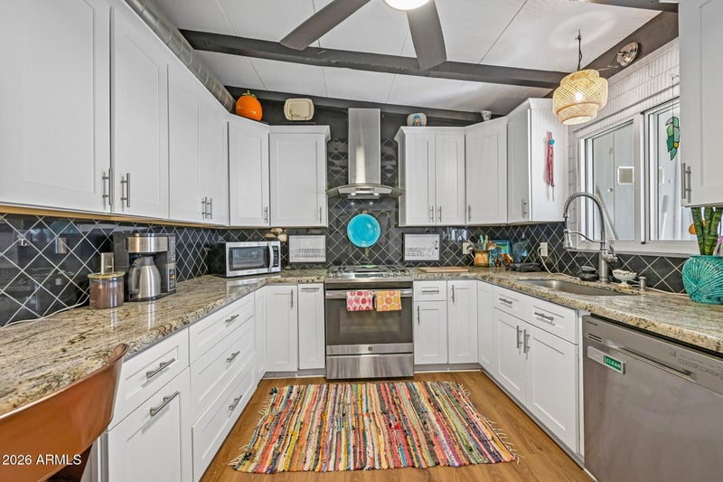 318 Terry Cir, Tempe, AZ 85281