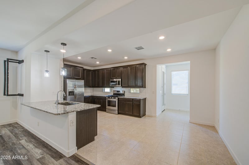 318 Striding Edge Dr, San Tan Valley, AZ 85140