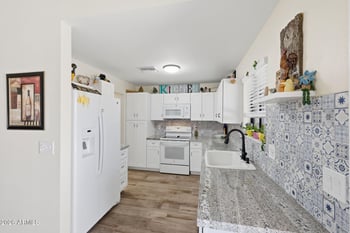 3182 W Williams Dr, Phoenix, AZ 85027