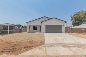 31824 Poplar St, Wittmann, AZ 85361
