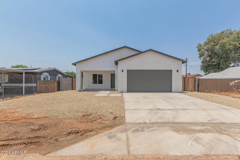 31824 Poplar St, Wittmann, AZ 85361
