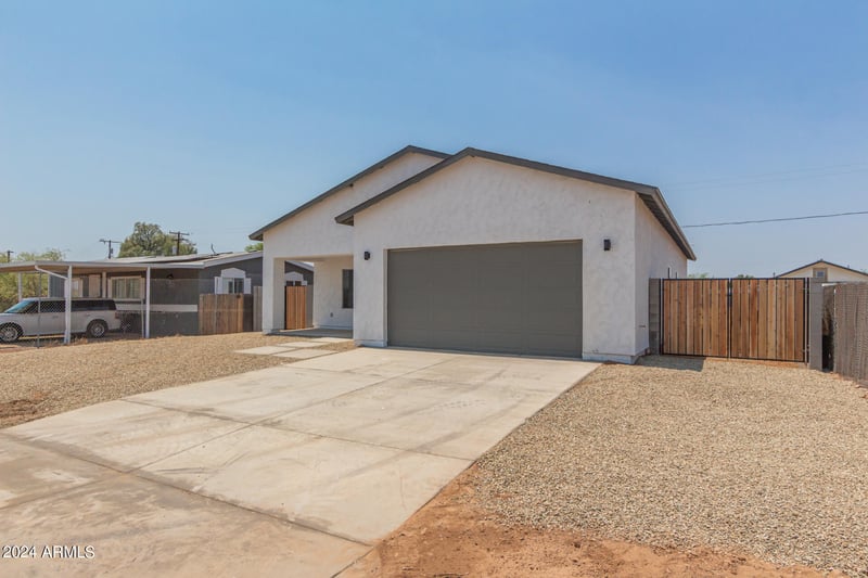 31824 Poplar St, Wittmann, AZ 85361