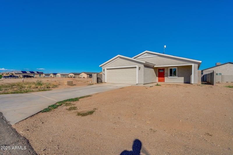 31843 Poplar St, Wittmann, AZ 85361