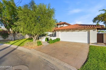 3187 E Berridge Ln, Phoenix, AZ 85016